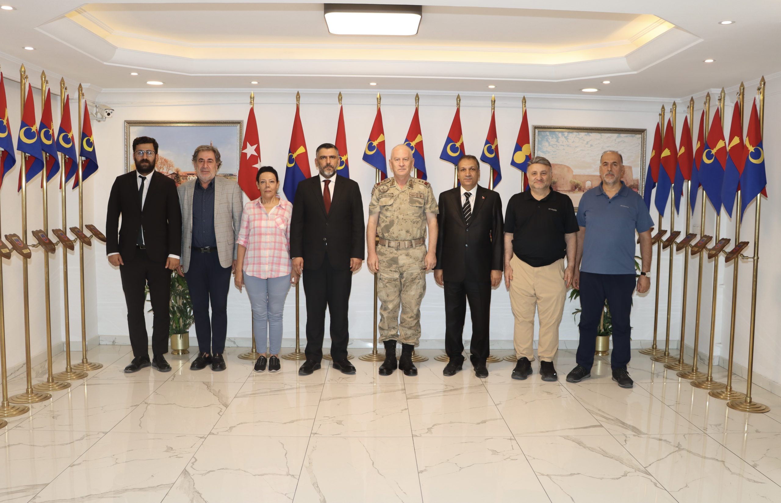 GGC’den Diyarbakır İl Jandarma Komutanı Hekimoğlu’na ziyaret